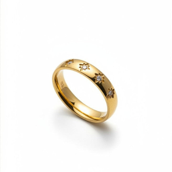 Luna star ring