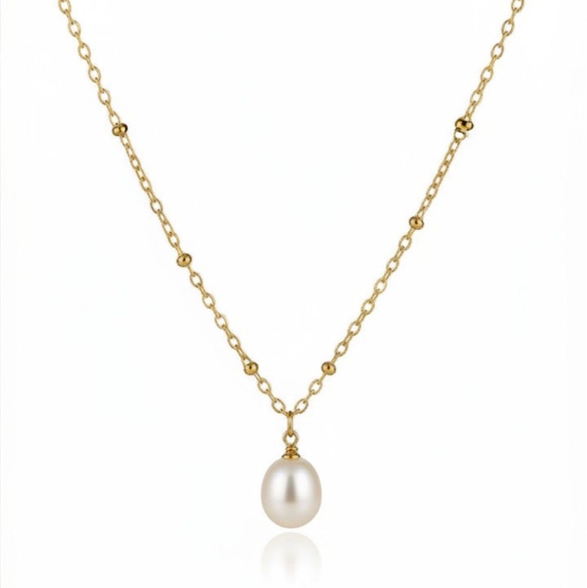 Lolia pearl necklace